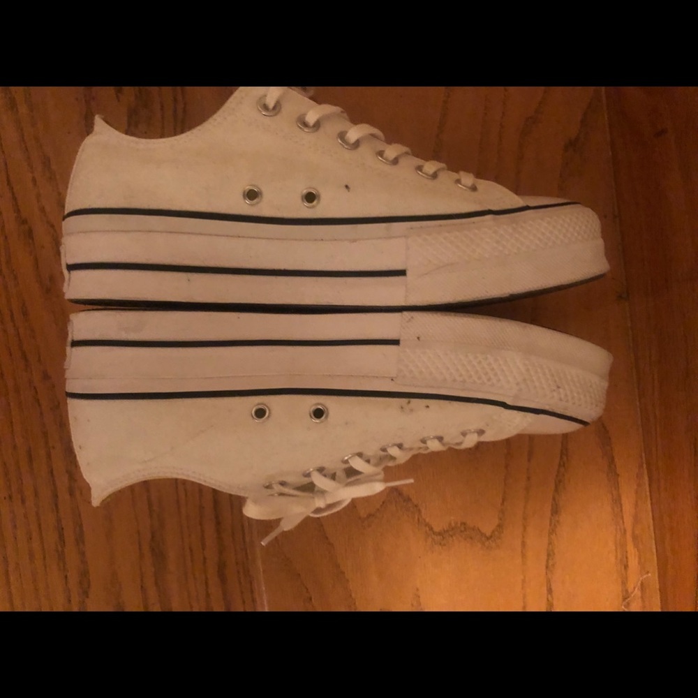 While platform Converse